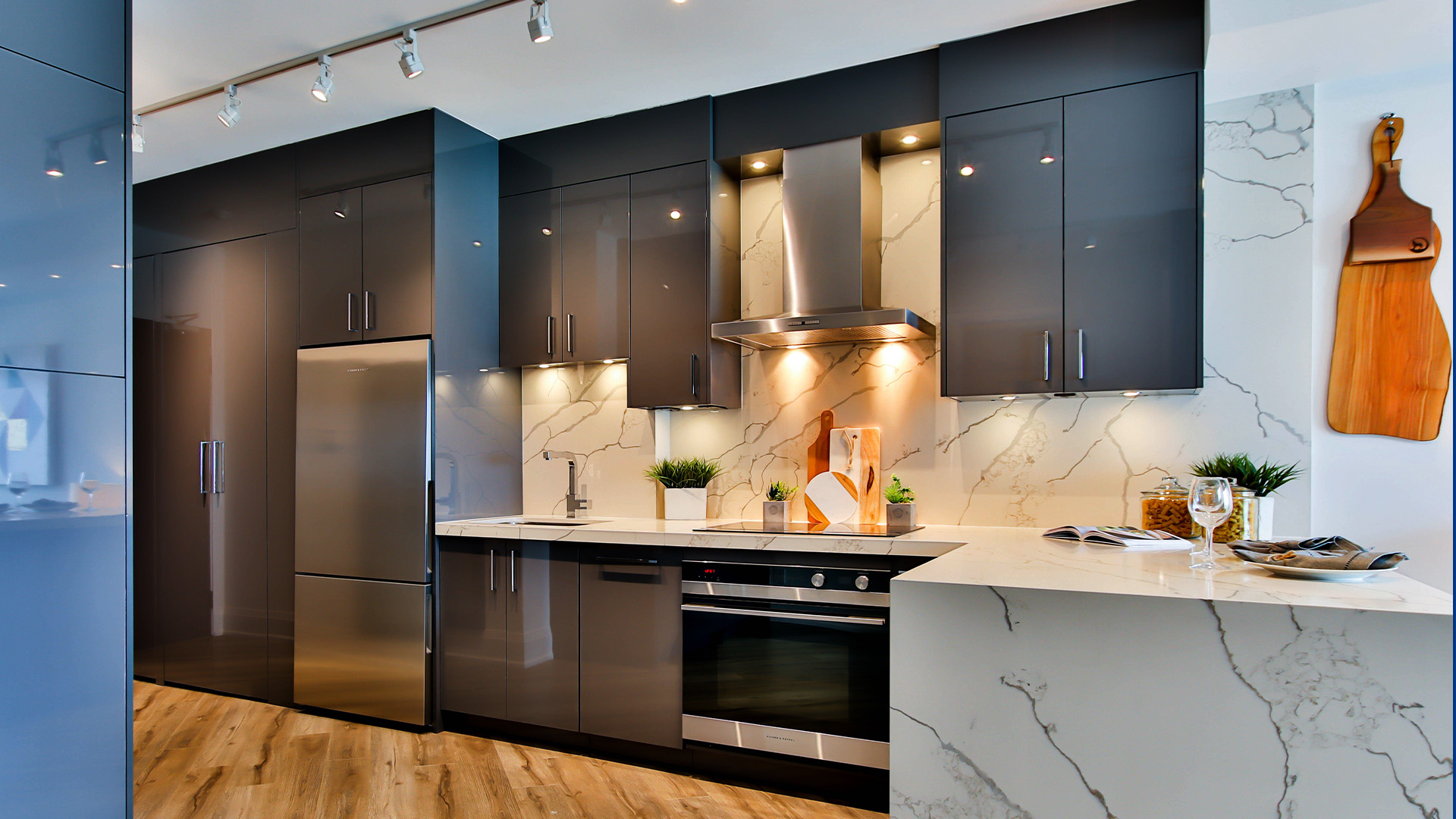 Kitchen with splashback